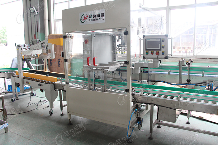 尼為機(jī)械自動(dòng)裝箱機(jī)